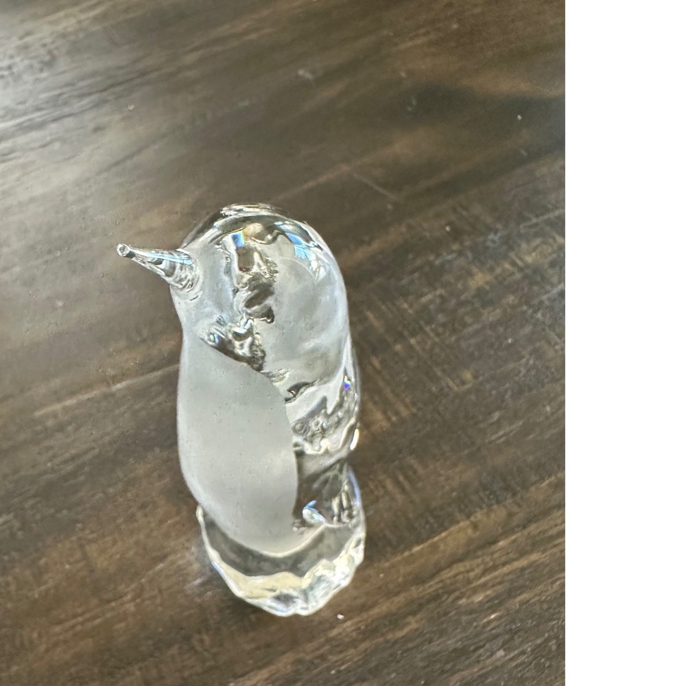 Vintage glass‎ penguin Figurine Sculpture Frosted Body Clear EUC